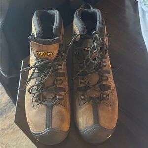 NWOB Keen Men's Tan Leather Steel-Toed Boots - size 15EE (EU 48)